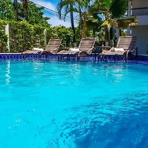 https://hotel-porto-dourado.hotelsportoseguro.com